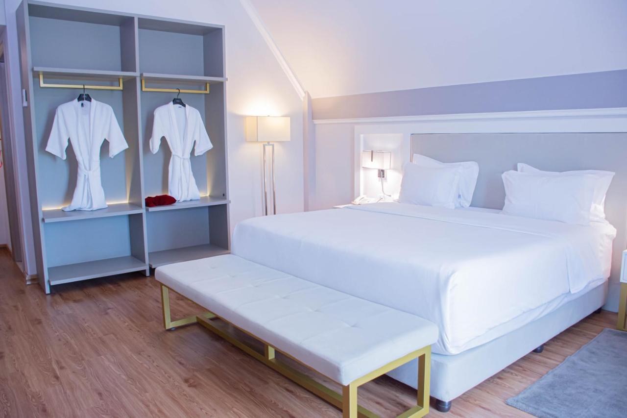 Bisinii Boutique Hotel Ciudad del Este Ngoại thất bức ảnh